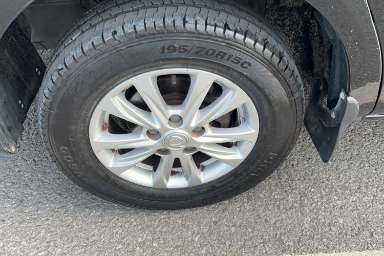 Used FORTHING Lingzhi 2020 M5L 1.6L Luxury 7-Seater Exterior 5