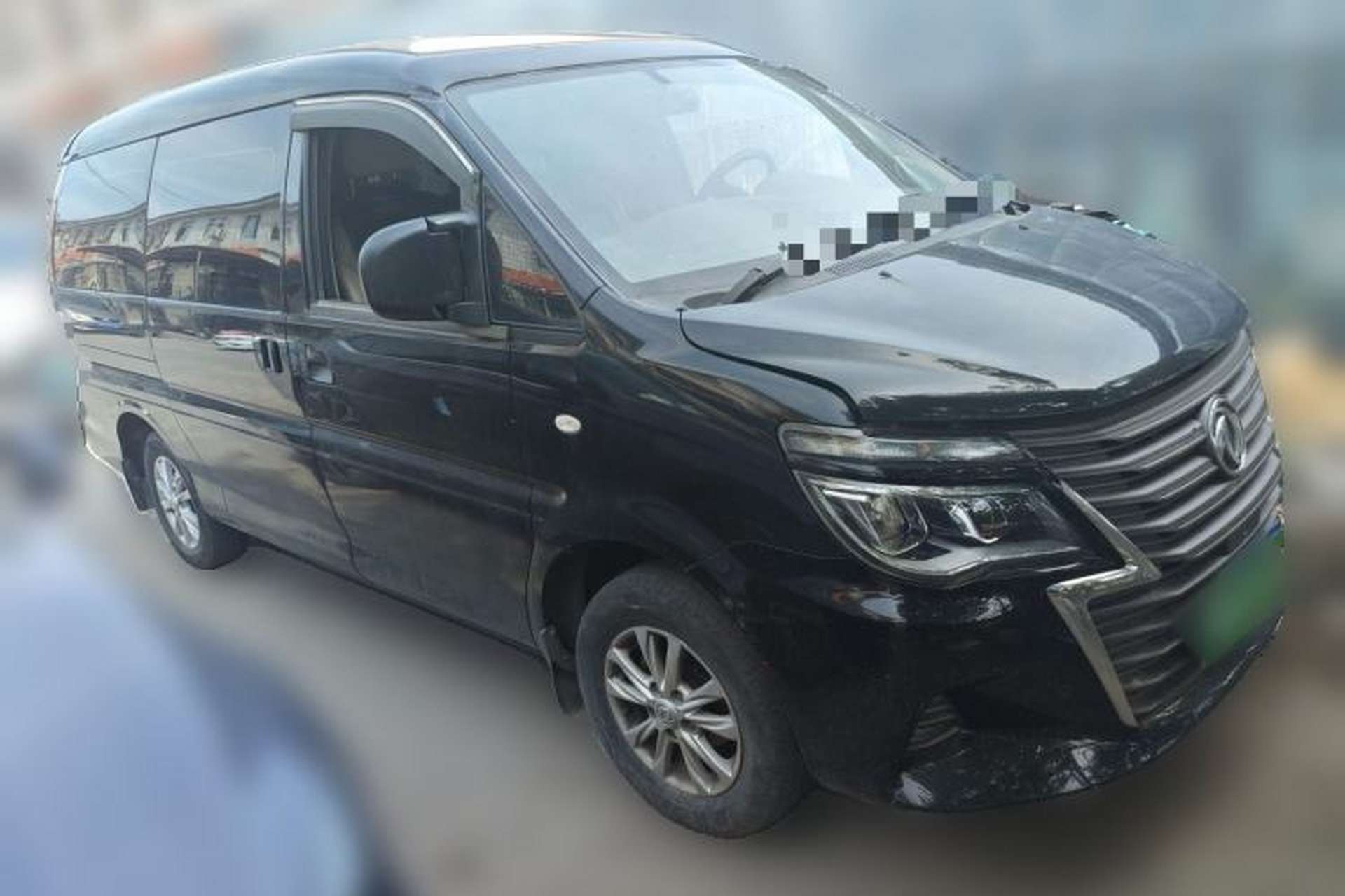 Used FORTHING Lingzhi 2020 M5L 1.6L Luxury 7-Seater Front Right 45 Deg
