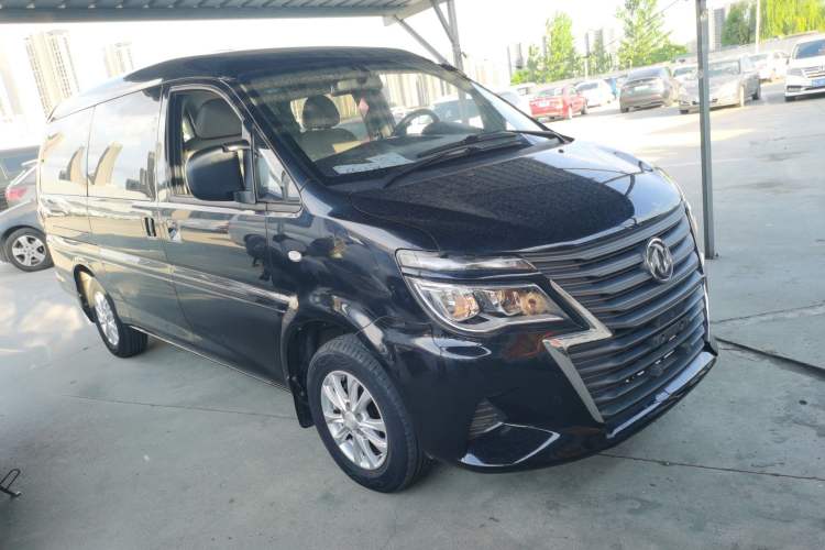 Used FORTHING Lingzhi 2020 M5L 1.6L Luxury 7-Seater Front Right 45 Deg
