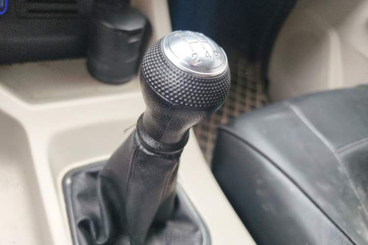 Used FORTHING Lingzhi 2020 M5L 1.6L Utility Model Gear Lever