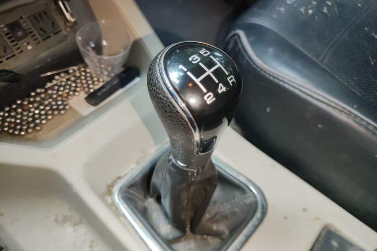 Used FORTHING Lingzhi 2020 M5L 1.6L Base Model 7 Seats Gear Lever
