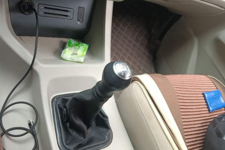 Used FORTHING Lingzhi 2020 M5L 1.6L Utility Model Gear Lever