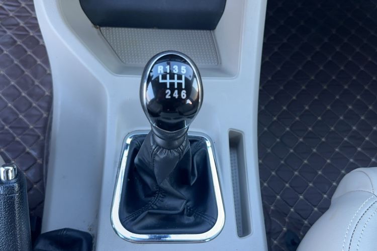 Used FORTHING Lingzhi 2020 M5L 2.0L Luxury 7-Seater Gear Lever