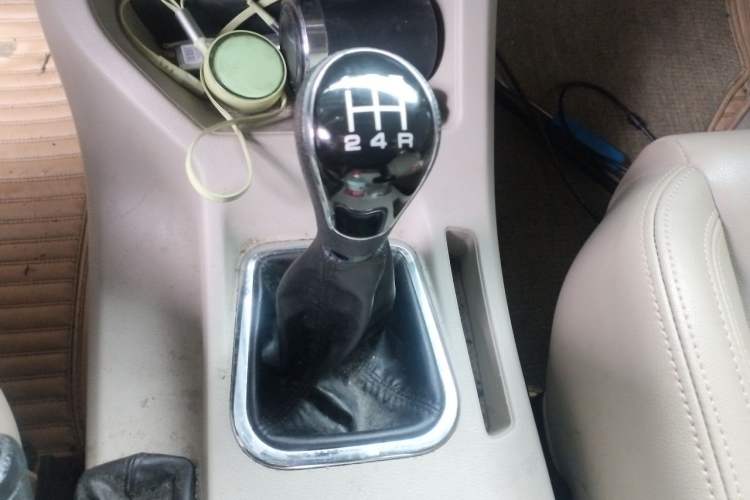 Used FORTHING Lingzhi 2020 M5L 1.6L Luxury 7-Seater Gear Lever
