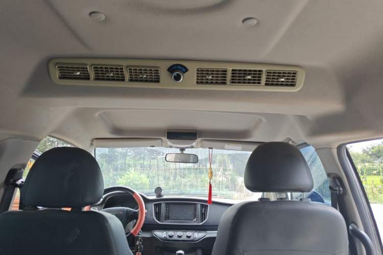 Used FORTHING Lingzhi 2020 M5L 1.6L Luxury 7-Seater Headliner