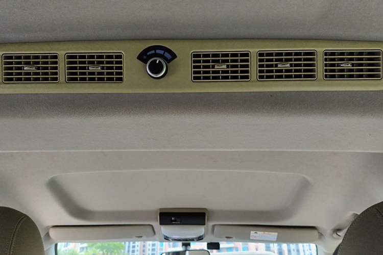 Used FORTHING Lingzhi 2020 M5L 1.6L Luxury 7-Seater Headliner