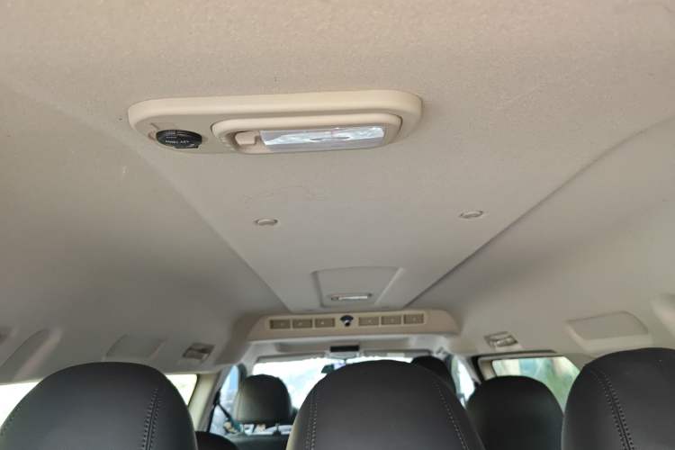 Used FORTHING Lingzhi 2020 M5L 1.6L Luxury 7-Seater Headliner