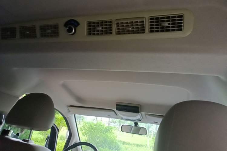 Used FORTHING Lingzhi 2020 M5L 1.6L Luxury 7-Seater Headliner