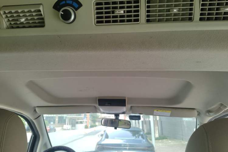 Used FORTHING Lingzhi 2020 M5L 2.0L Luxury 7-Seater Headliner