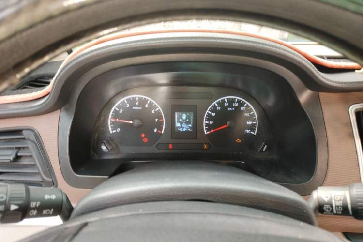 Used FORTHING Lingzhi 2020 M5L 1.6L Base Model 7 Seats Instrument Cluster