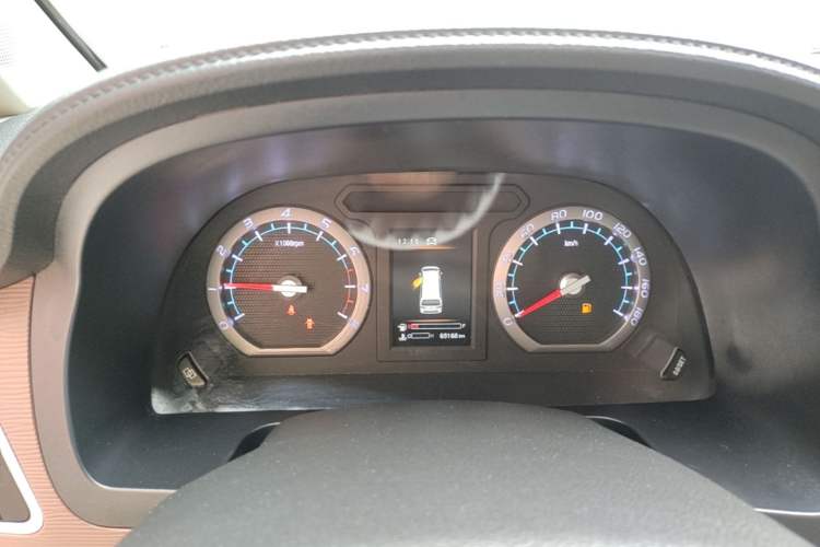 Used FORTHING Lingzhi 2020 M5L 1.6L Luxury 7-Seater Instrument Cluster
