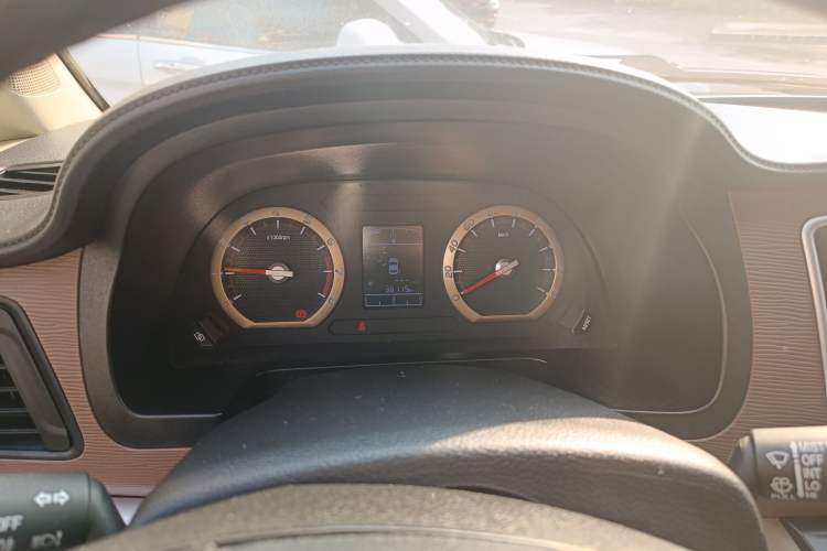 Used FORTHING Lingzhi 2020 M5L 1.6L Base Model 7 Seats Instrument Cluster