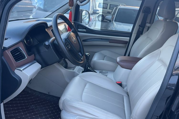 Used FORTHING Lingzhi 2020 M5L 2.0L Luxury 7-Seater Interior 1
