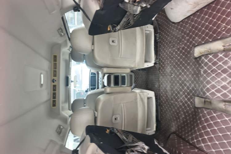 Used FORTHING Lingzhi 2020 M5L 1.6L Luxury 7-Seater Interior 2