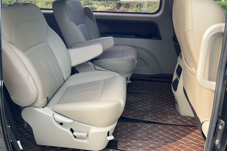Used FORTHING Lingzhi 2020 M5L 1.6L Luxury 7-Seater Interior 3