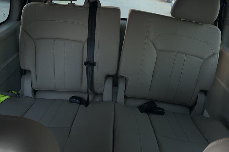 Used FORTHING Lingzhi 2020 M5L 2.0L Luxury 7-Seater Interior 4