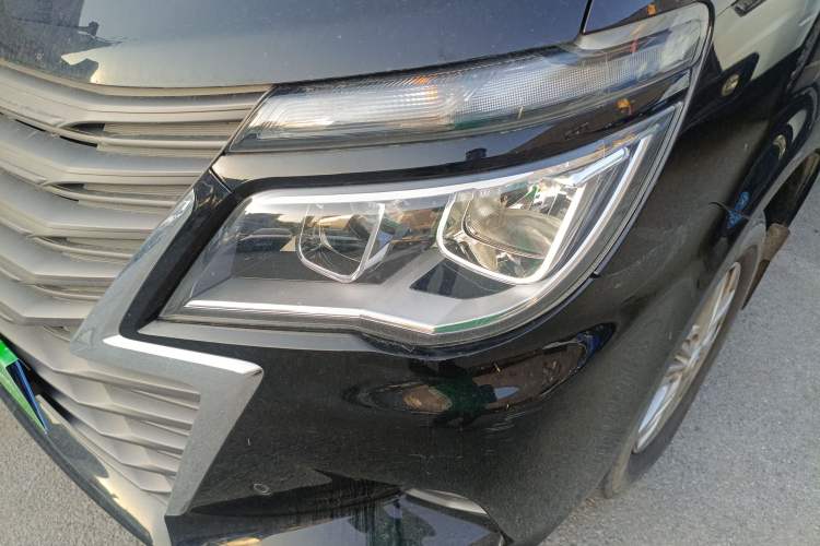 Used FORTHING Lingzhi 2020 M5L 1.6L Luxury 7-Seater Left Front Headlight