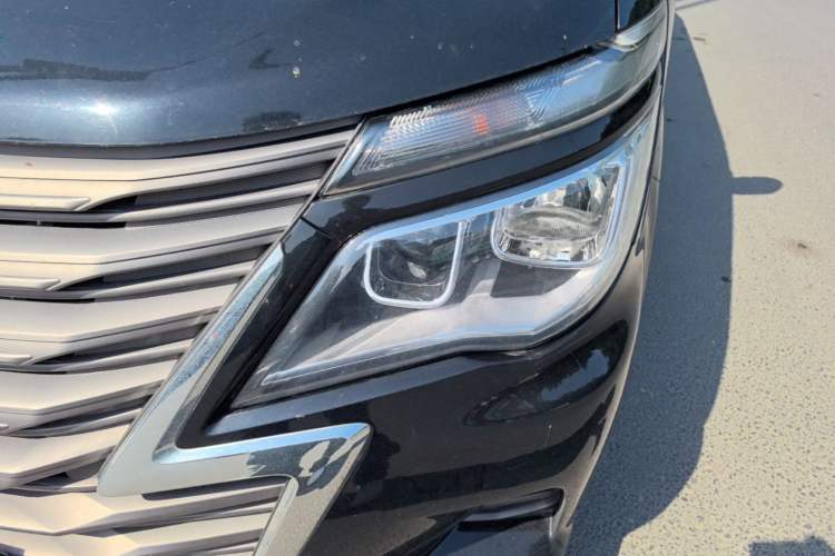 Used FORTHING Lingzhi 2020 M5L 1.6L Luxury 7-Seater Left Front Headlight