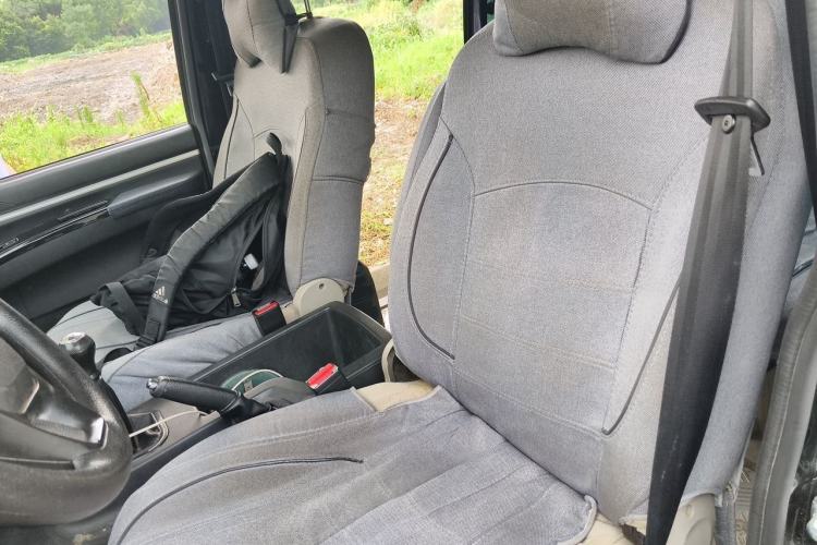 Used FORTHING Lingzhi 2020 M5L 1.6L Luxury 7-Seater Left Front Seat