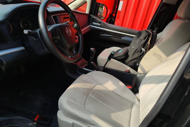 Used FORTHING Lingzhi 2020 M5L 1.6L Base Model 7 Seats Left Front Seat