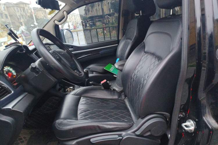 Used FORTHING Lingzhi 2020 M5L 1.6L Luxury 7-Seater Left Front Seat