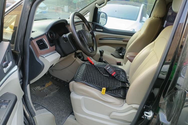 Used FORTHING Lingzhi 2020 M5L 1.6L Luxury 7-Seater Left Front Seat