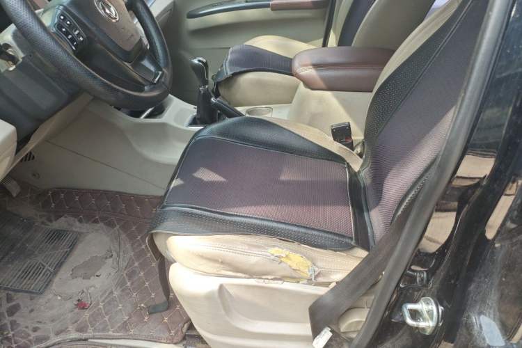 Used FORTHING Lingzhi 2020 M5L 1.6L Luxury 7-Seater Left Front Seat