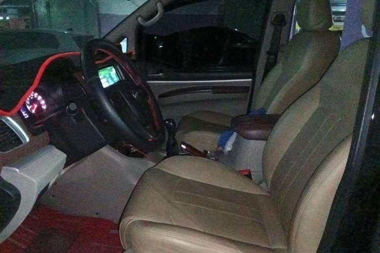 Used FORTHING Lingzhi 2020 M5L 1.6L Comfort Edition 9 Seats Left Front Seat