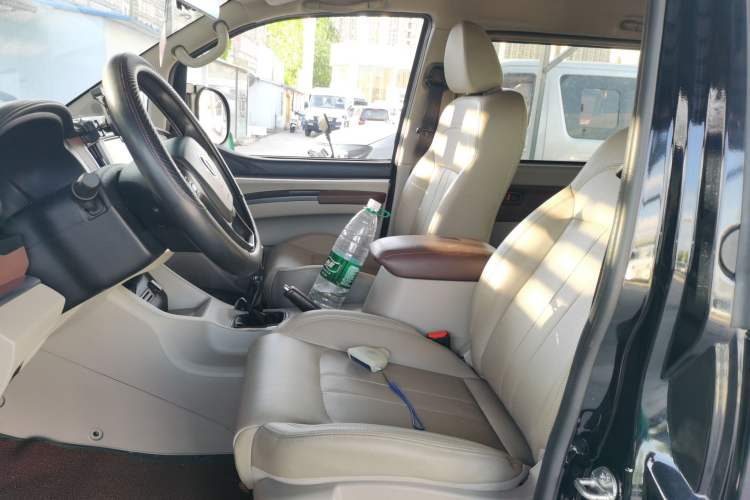 Used FORTHING Lingzhi 2020 M5L 1.6L Luxury 7-Seater Left Front Seat