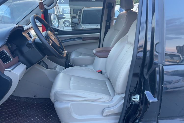 Used FORTHING Lingzhi 2020 M5L 2.0L Luxury 7-Seater Left Front Seat