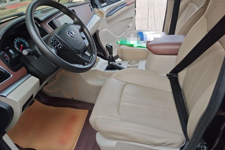 Used FORTHING Lingzhi 2020 M5L 1.6L Luxury 7-Seater Left Front Seat