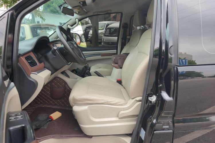 Used FORTHING Lingzhi 2020 M5L 1.6L Luxury 7-Seater Left Front Seat