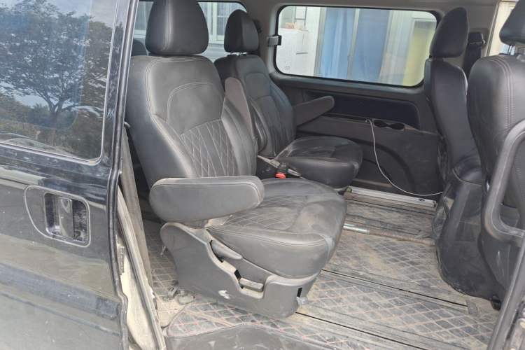 Used FORTHING Lingzhi 2020 M5L 1.6L Luxury 7-Seater Left Rear Seat