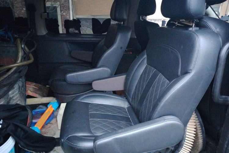 Used FORTHING Lingzhi 2020 M5L 1.6L Luxury 7-Seater Left Rear Seat