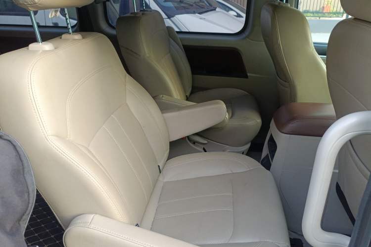 Used FORTHING Lingzhi 2020 M5L 1.6L Luxury 7-Seater Left Rear Seat