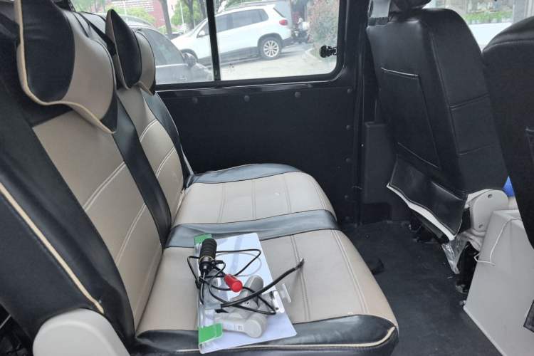 Used FORTHING Lingzhi 2020 M5 1.6L Practical Model Left Rear Seat