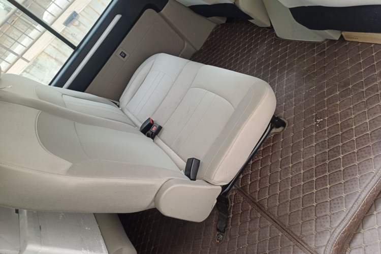 Used FORTHING Lingzhi 2020 M5L 2.0L Base Model 9 Seats Left Rear Seat