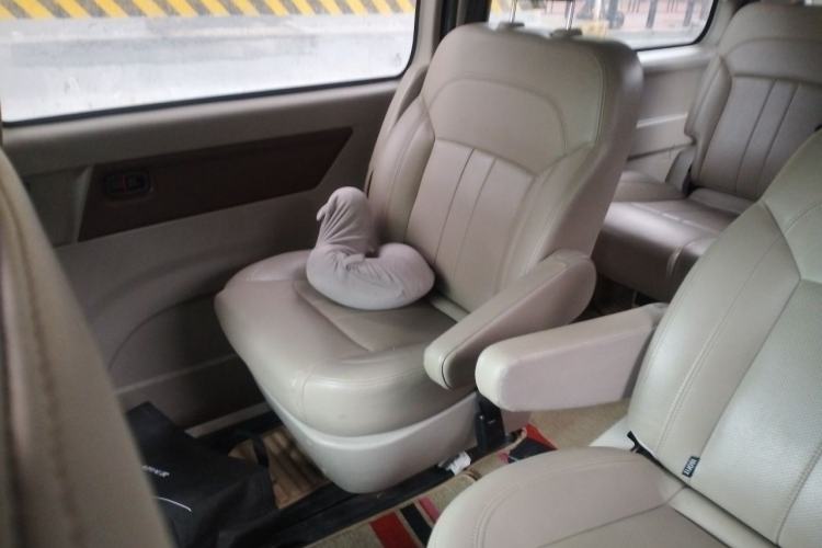 Used FORTHING Lingzhi 2020 M5L 1.6L Luxury 7-Seater Left Rear Seat