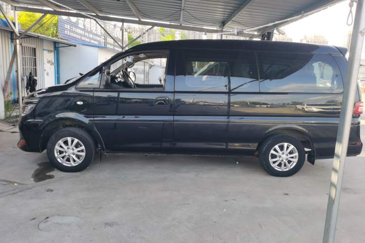 Used FORTHING Lingzhi 2020 M5L 1.6L Luxury 7-Seater Left Side