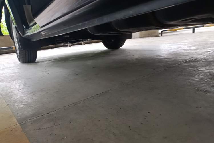 Used FORTHING Lingzhi 2020 M5L 1.6L Luxury 7-Seater Left Side Sill