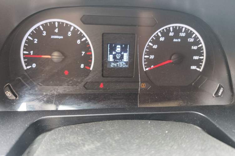 Used FORTHING Lingzhi 2020 M5L 1.6L Utility Model Odometer Close Up