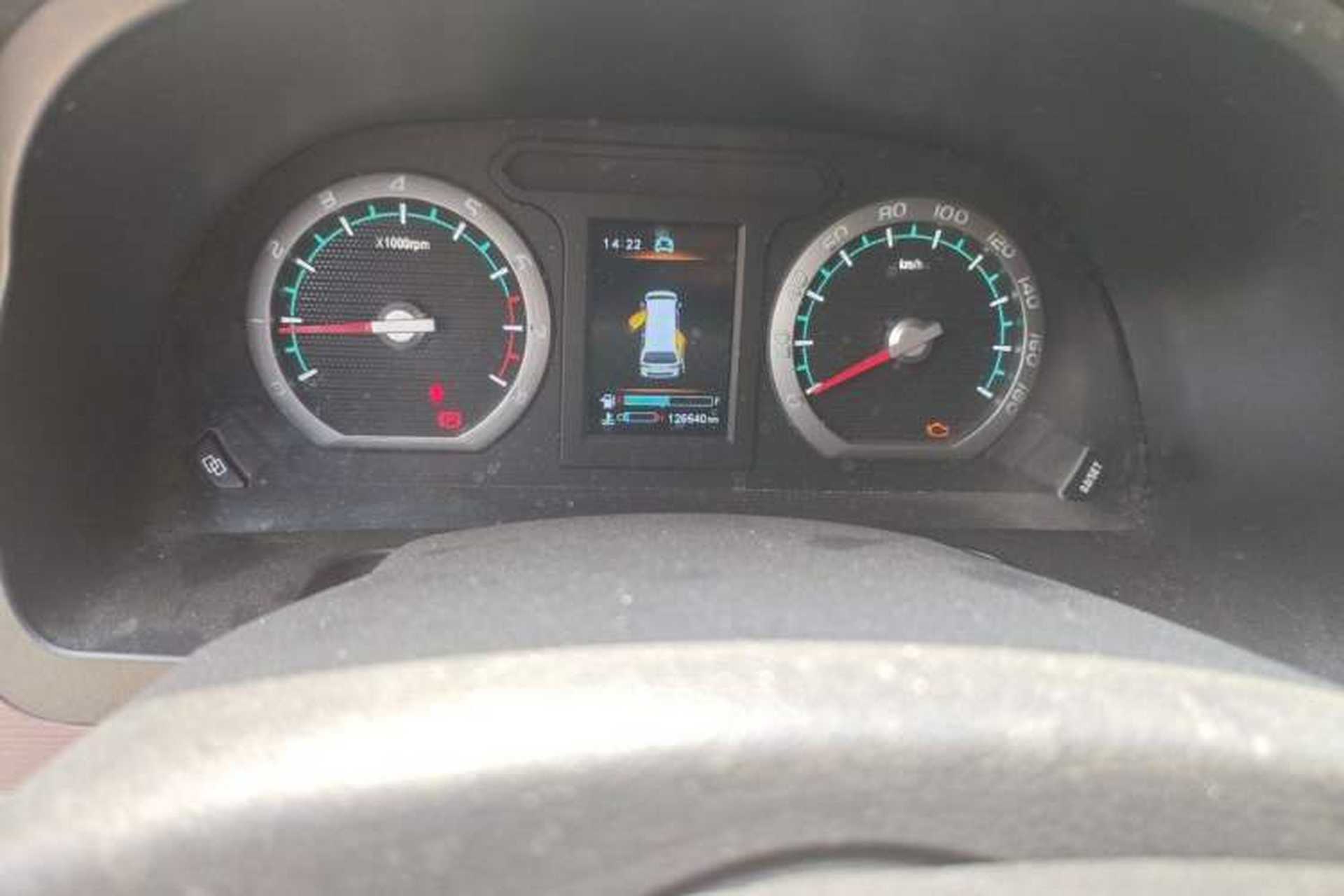Used FORTHING Lingzhi 2020 M5L 1.6L Luxury 7-Seater Odometer Close Up