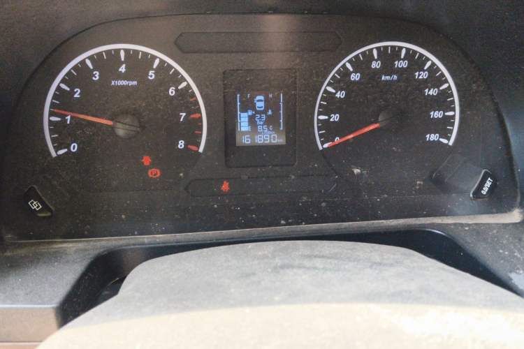 Used FORTHING Lingzhi 2020 M5L 1.6L Utility Model Odometer Close Up