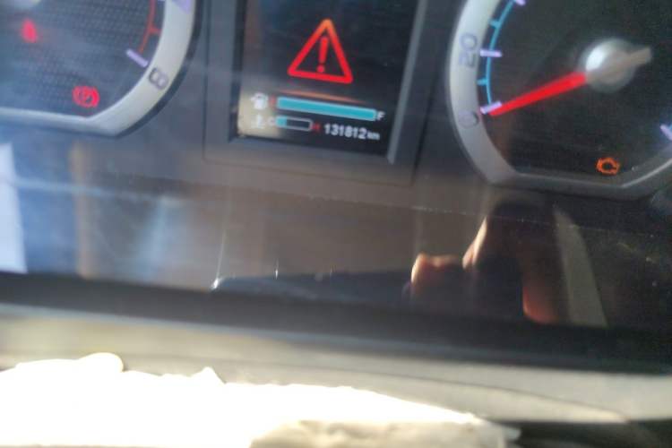 Used FORTHING Lingzhi 2020 M5 1.6L Luxury 7-Seater Odometer Close Up