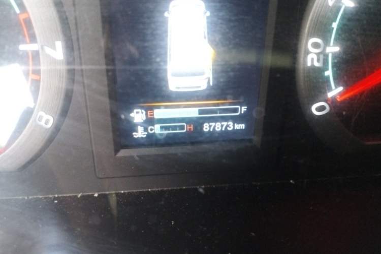 Used FORTHING Lingzhi 2020 M5L 1.6L Luxury 7-Seater Odometer Close Up