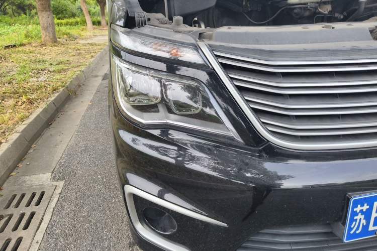 Used FORTHING Lingzhi 2020 M5L 1.6L Luxury 7-Seater Right Front Headlight