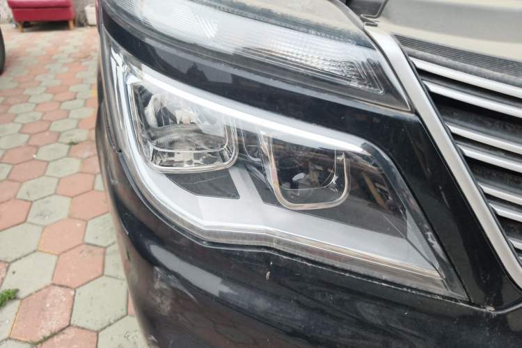 Used FORTHING Lingzhi 2020 M5L 1.6L Utility Model Right Front Headlight