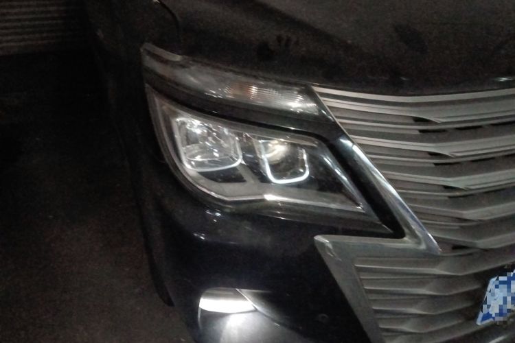 Used FORTHING Lingzhi 2020 M5L 1.6L Comfort Edition 7-Seater Right Front Headlight