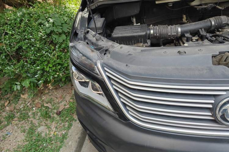 Used FORTHING Lingzhi 2020 M5 1.6L Practical Model Right Front Headlight