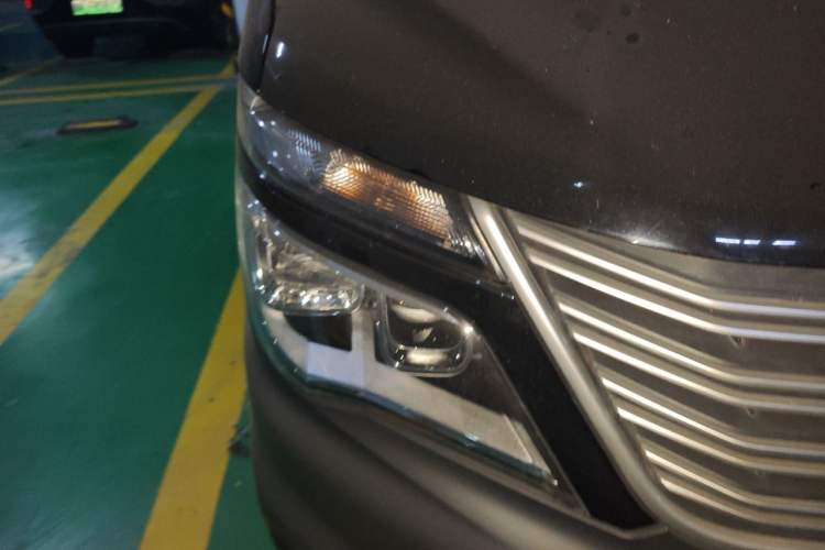 Used FORTHING Lingzhi 2020 M5 1.6L Practical Model Right Front Headlight